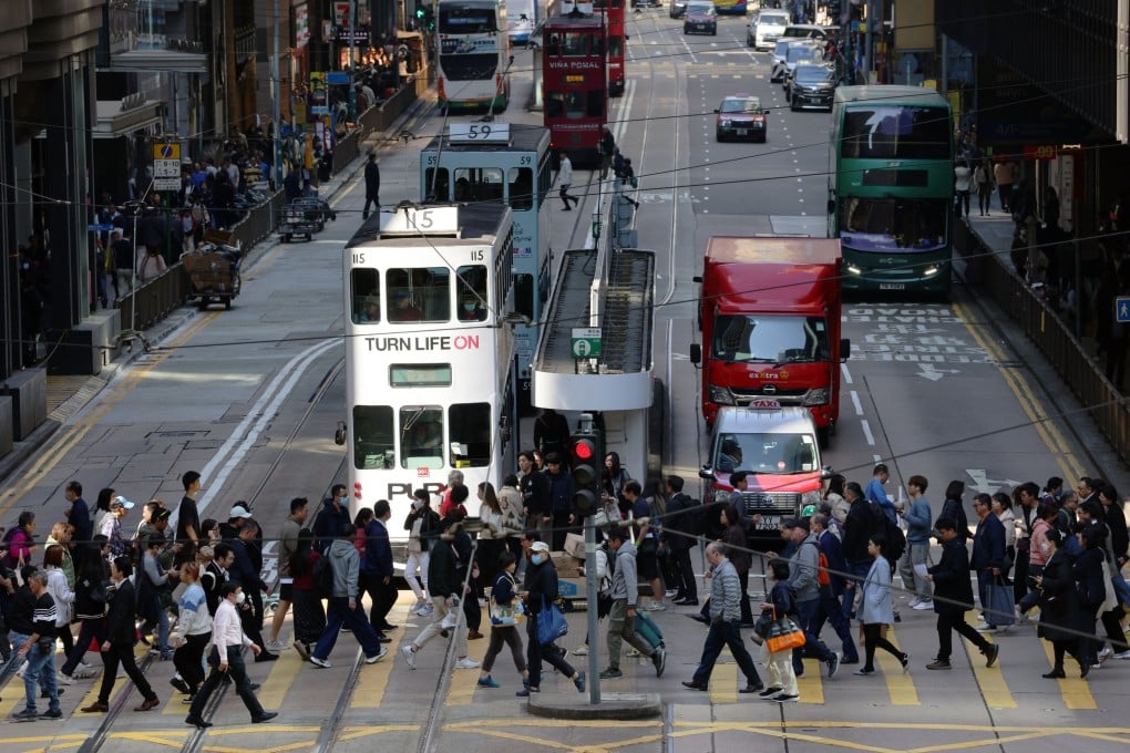 Sektor Keuangan dan Teknologi Pimpin Kenaikan Gaji dan Perekrutan di Hong Kong