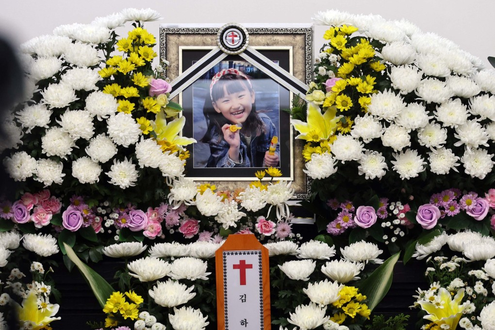 A portrait of Kim Ha-neul is displayed at an altar at a hospital in the central city of Daejeon, two days after she was stabbed to death by her teacher. Photo: dpa