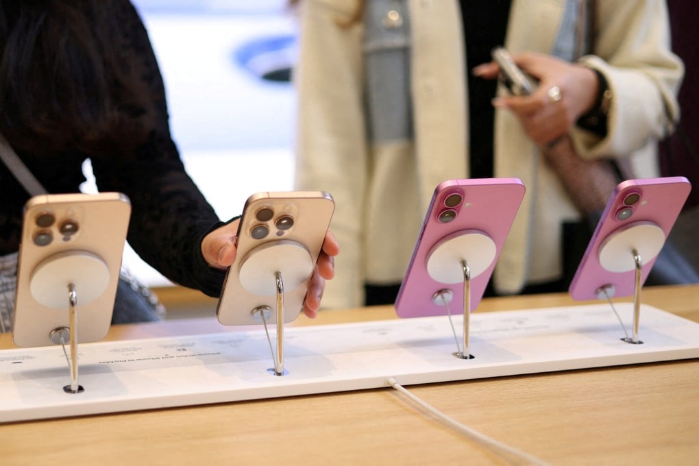 Apple iPhone smartphones displayed at a store in London. Photo: Reuters