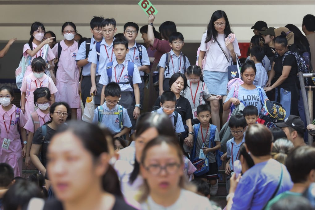 The student grant was given to parents regardless of their financial background. Photo: Dickson Lee