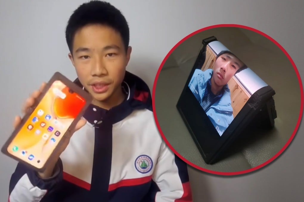 A teenage boy in China has made a folding mobile phone using a 3D printer, and some old parts, gaining four million views online. Photo: SCMP composite/Bilibili