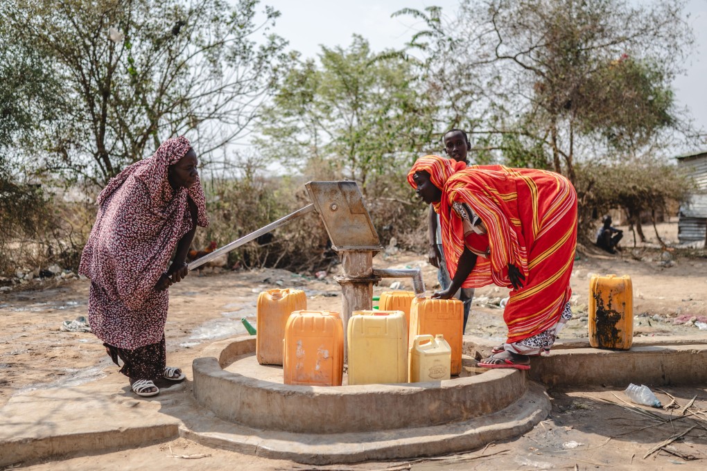 Displaced Sudanese fetch water at a  refugee settlement outside Juba, capital of South Sudan, last week. Damage to a major oil pipeline running through its conflict-torn northern neighbour has had a grave impact on South Sudan’s economy. Photo: Xinhua