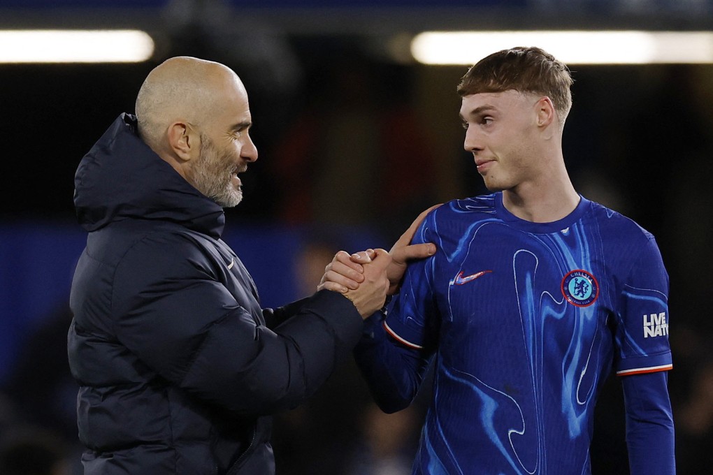 Cole Palmer (right, pictured with Chelsea manager Enzo Maresca), scored only three points in his team’s 4-0 victory over Southampton. Photo: Reuters