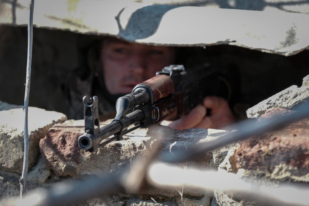 A soldier of the Alcatraz Battalion, made up of former Ukrainian convicts, participates in tactical infantry training. Photo: EPA-EFE