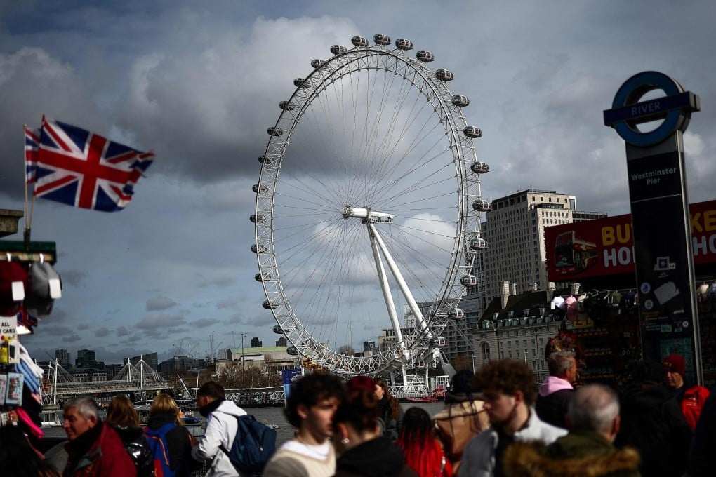The London Eye, also known as the Millennium Wheel, is the world’s tallest cantilevered observation wheel and one of the world’s tallest Ferris wheels. Photo: AFP