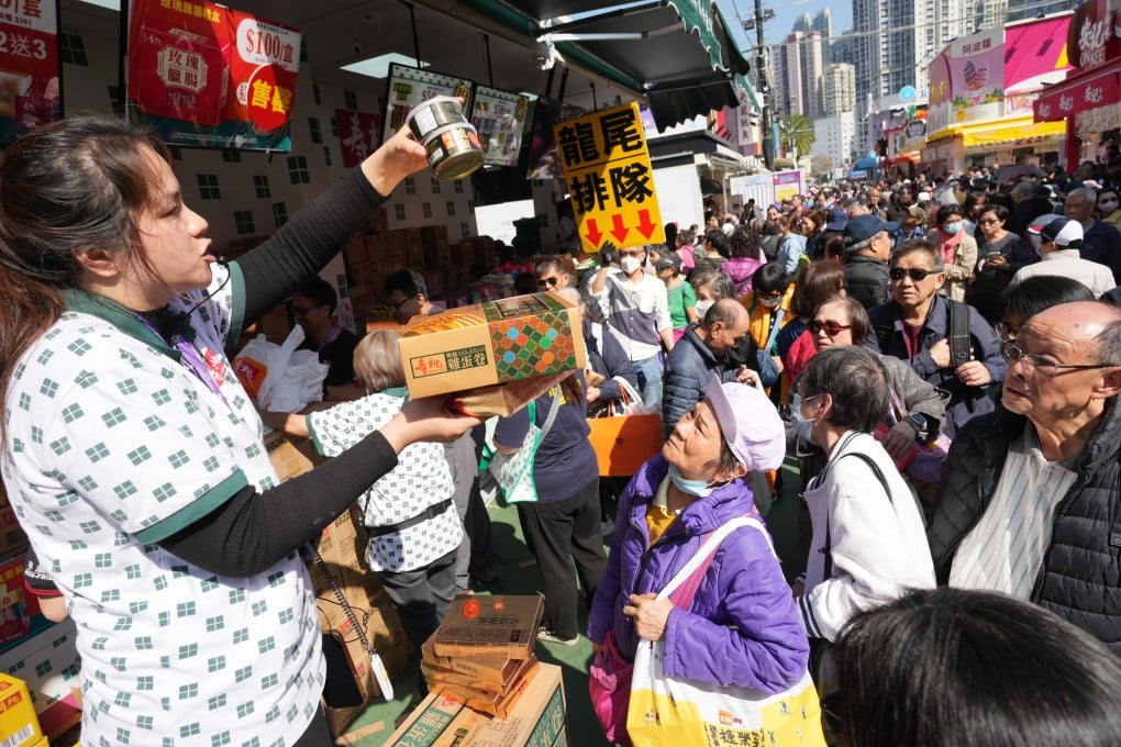 Senior citizens shopping on the last day of the Hong Kong Brands & Products Expo at Victoria Park in Causeway Bay on January 6. Photo: Sam Tsang