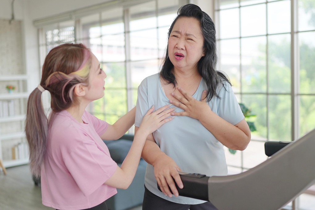 Doing physical activity on an empty stomach isn’t a good way to burn fat despite what social media exercise enthusiasts may say. A dietitian and physiologist share advice on when to eat around workouts. Photo: Shutterstock