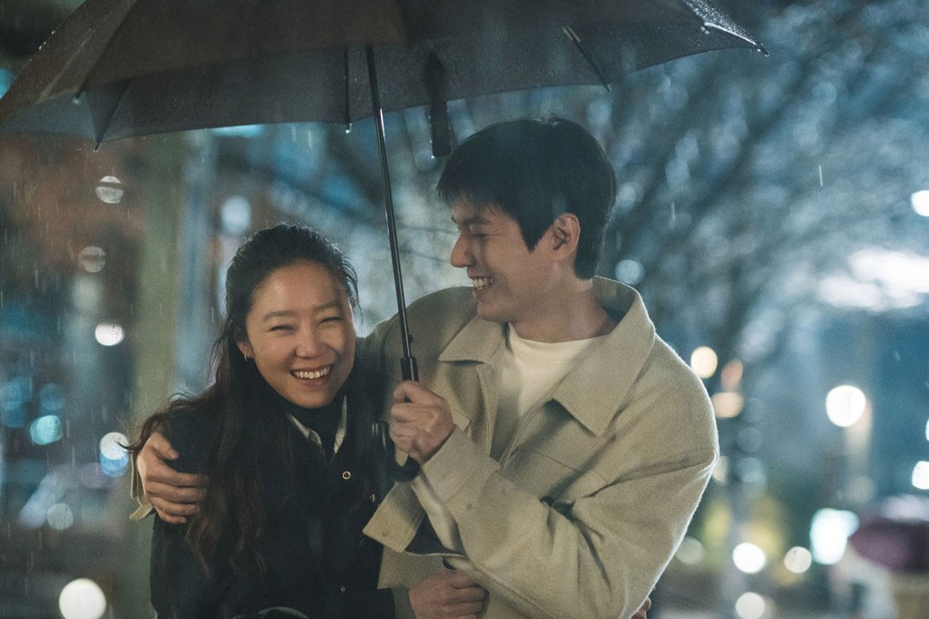 Gong Hyo-jin as astronaut Eve Kim and Lee Min-ho as obstetrician-gynaecologist Gong Ryong in a still from K-drama series When the Stars Gossip.