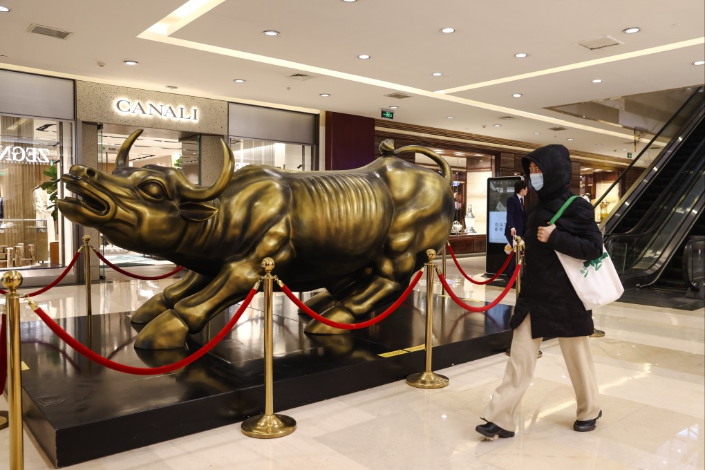 A bronze bull inside a shopping centre in Beijing on February 20, 2025. Photo: EPA-EFE