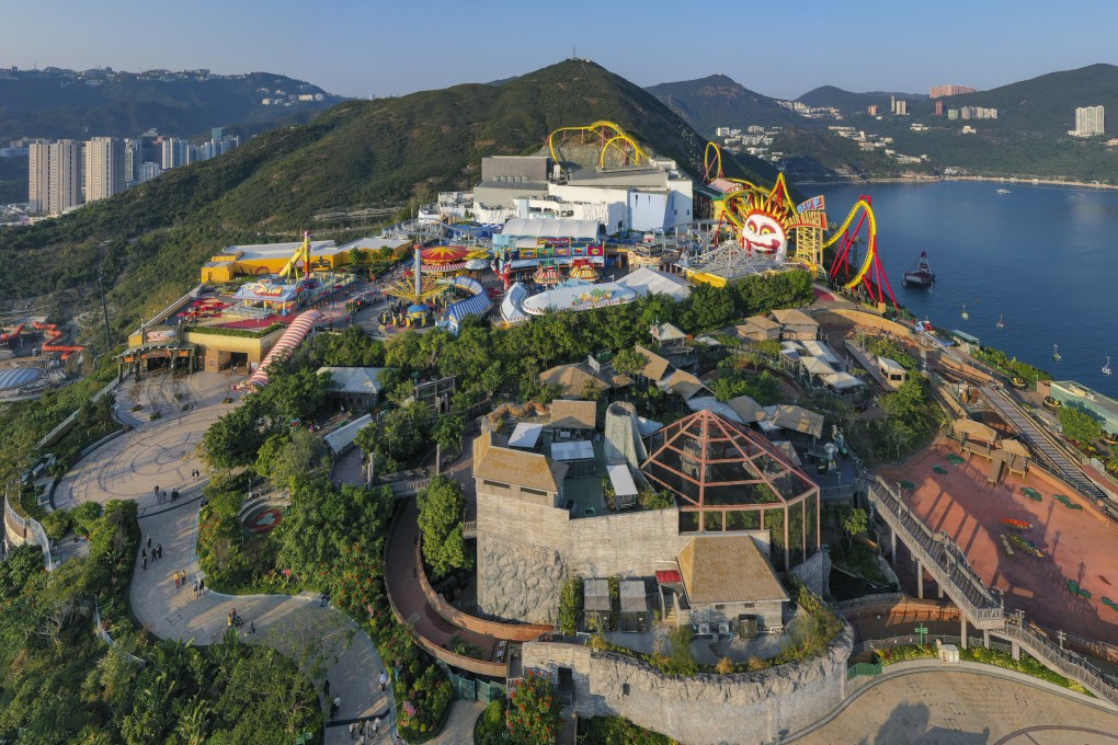 The Summit, or upper park, and the Waterfront section, or lower park, are separated by a mountain and connected by the cable car system and an “Ocean Express” train. Photo: Martin Chan