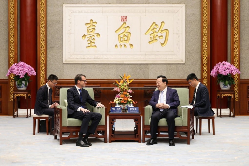 Xia Baolong (right) with EuroCham chairman Inaki Amate in Beijing. Photo: SCMP