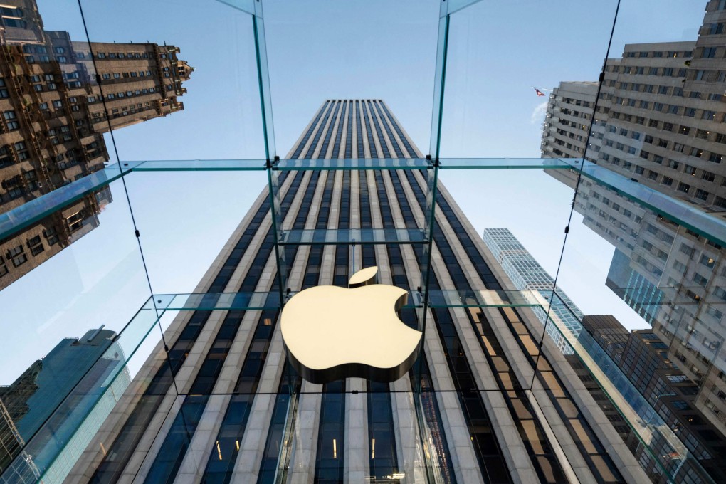 A view of the Apple Store and company logo on Fifth Avenue in New York City. Photo: AFP