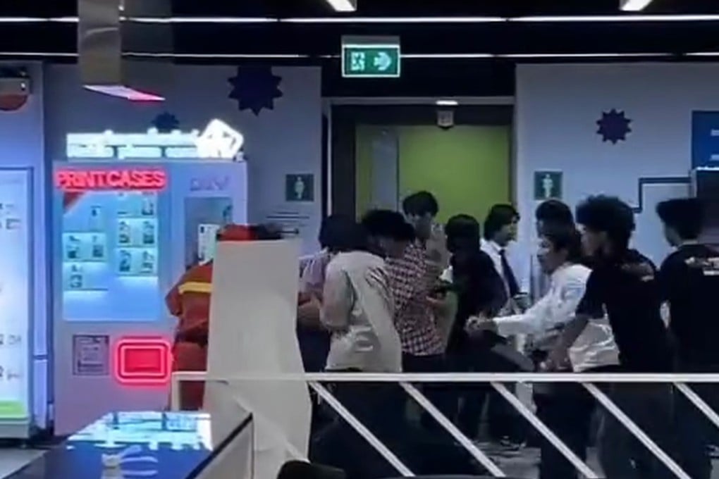 A brawl between rival students inside a Bangkok shopping centre popular with tourists, left five injured, and has prompted calls for tougher security measures. Photo: SCMP