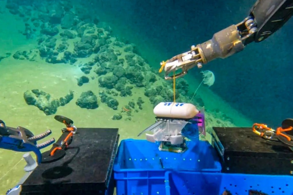 Tiny Chinese drone conquers Earth's deepest point, beyond reach of