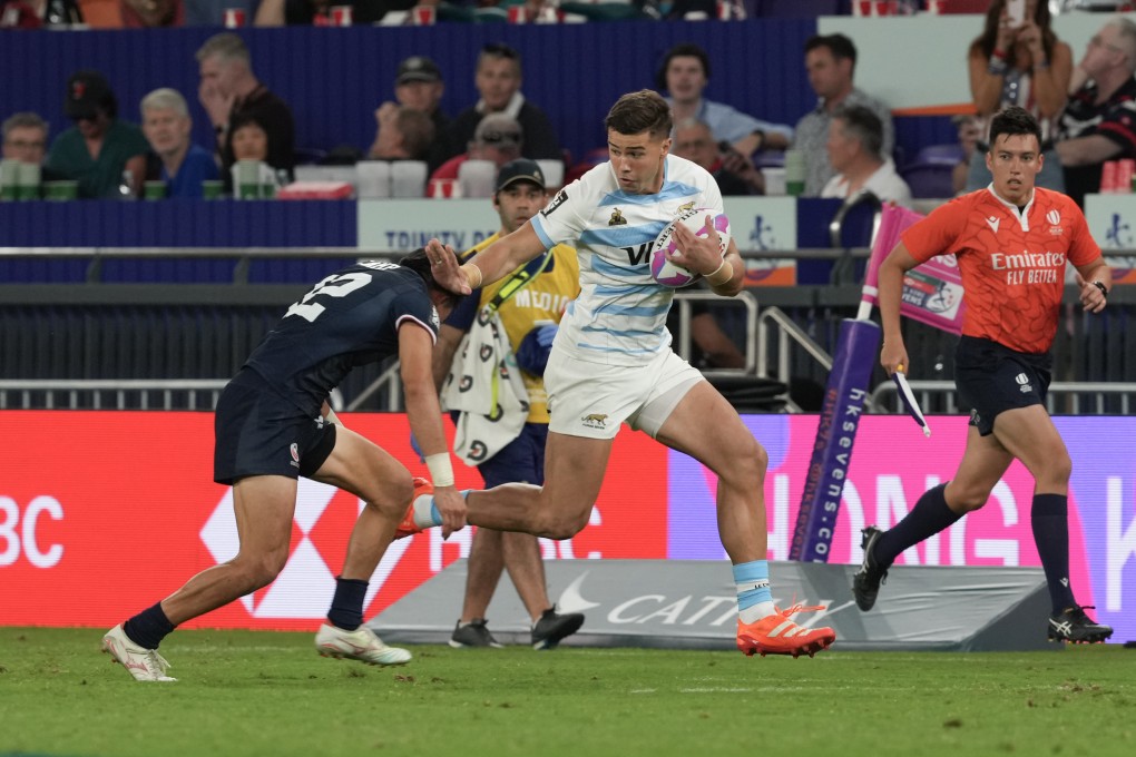 Agustin Fraga brushes off Lucas Lacamp during Argentina’s victory over USA. Photo: Sam Tsang