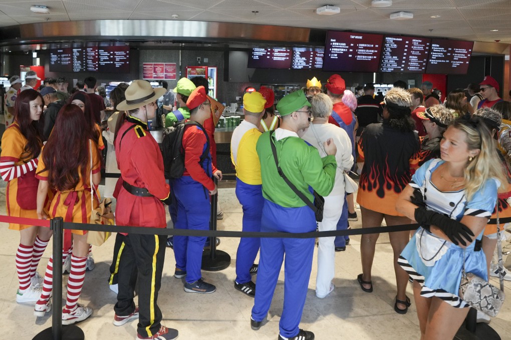 A common complaint from fans at Kai Tak Stadium was the long waiting times for buying refreshments.  Photo: May Tse
