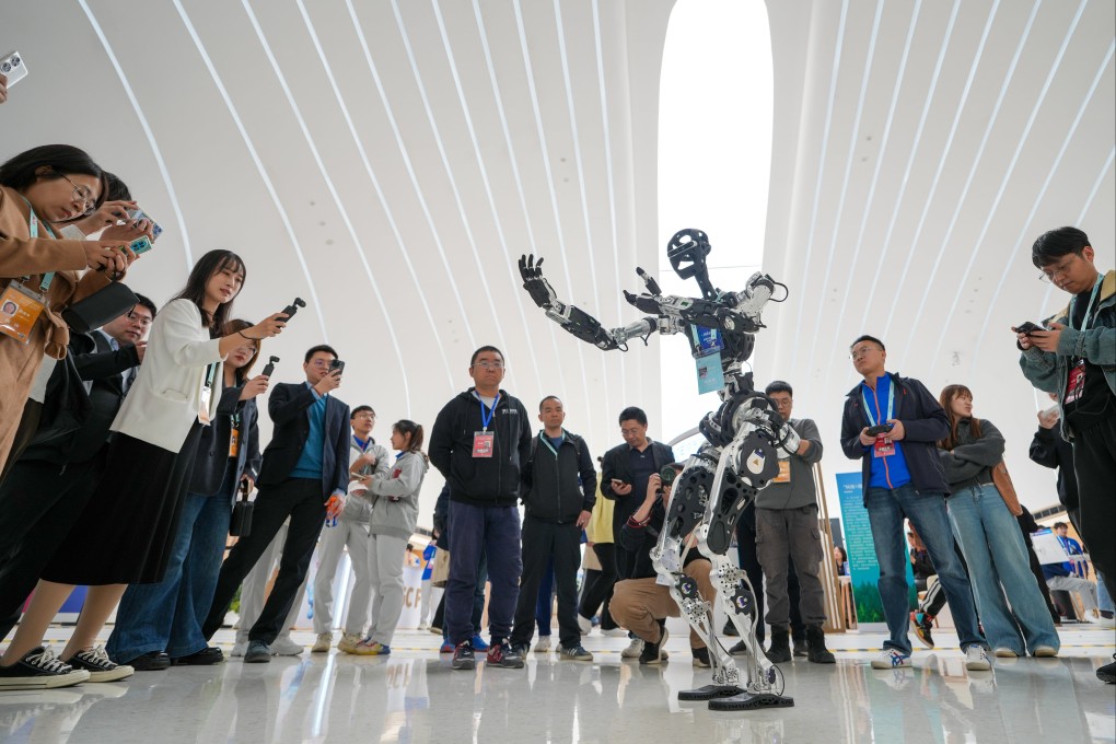 Allen Zhu Tolak Investasi Robot Humanoid, Venture Capital Harus Hati-hati