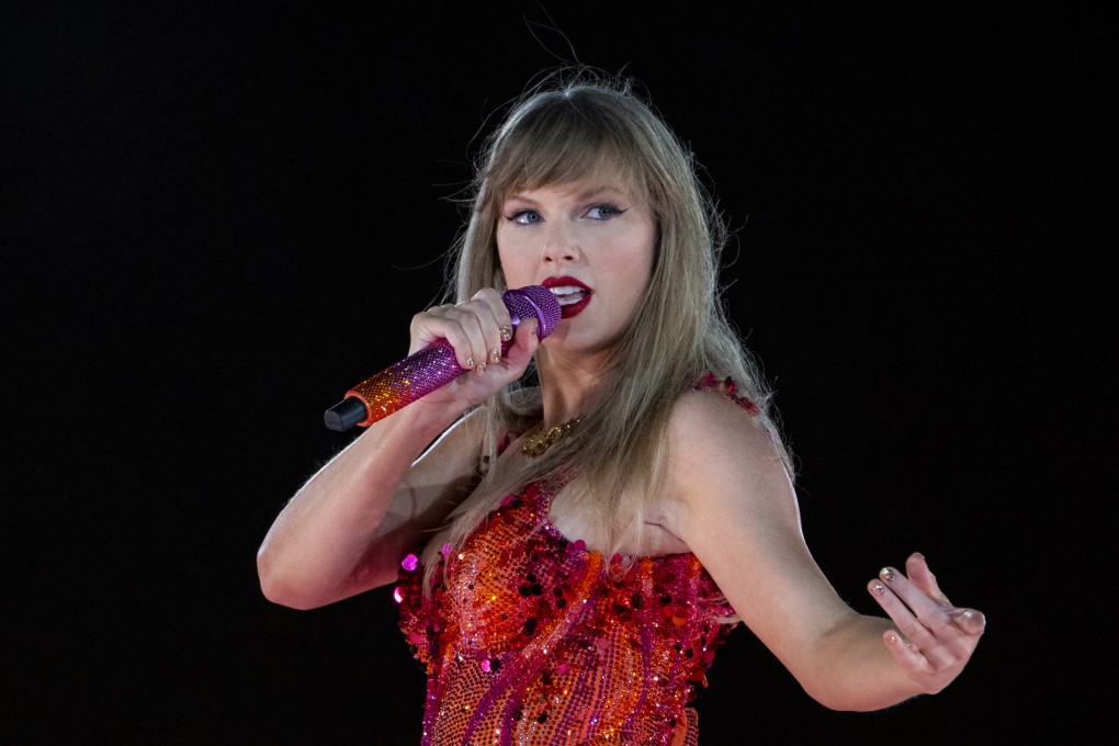 The reading section included an article on celebrity gossip and mentioned stars such as Taylor Swift (pictured), Ariana Grande, Dalton Gomez and Hugh Jackman. Photo: TNS