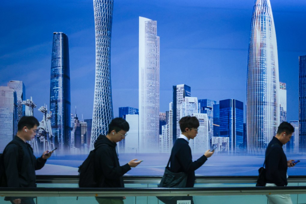 Commuters at the Central subway station in Hong Kong on 18 February 2025. Photo: Jonathan Wong