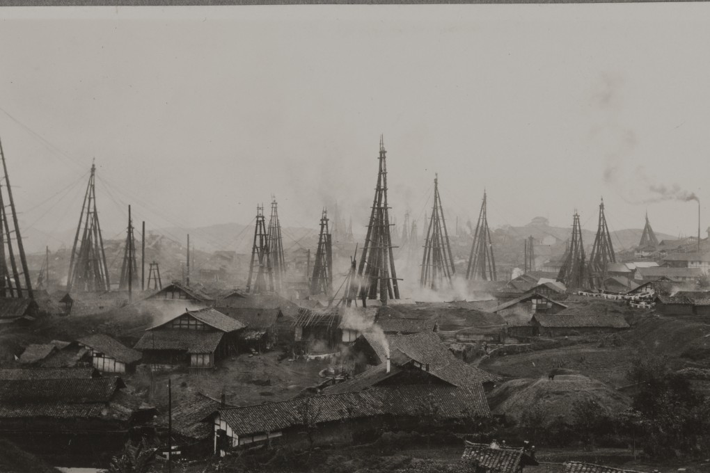 A salt drilling field near Zigong, Sichuan, photographed by Arnold Heim in 1929. Photo: ETH-Bibliothek Zürich, Image Archive