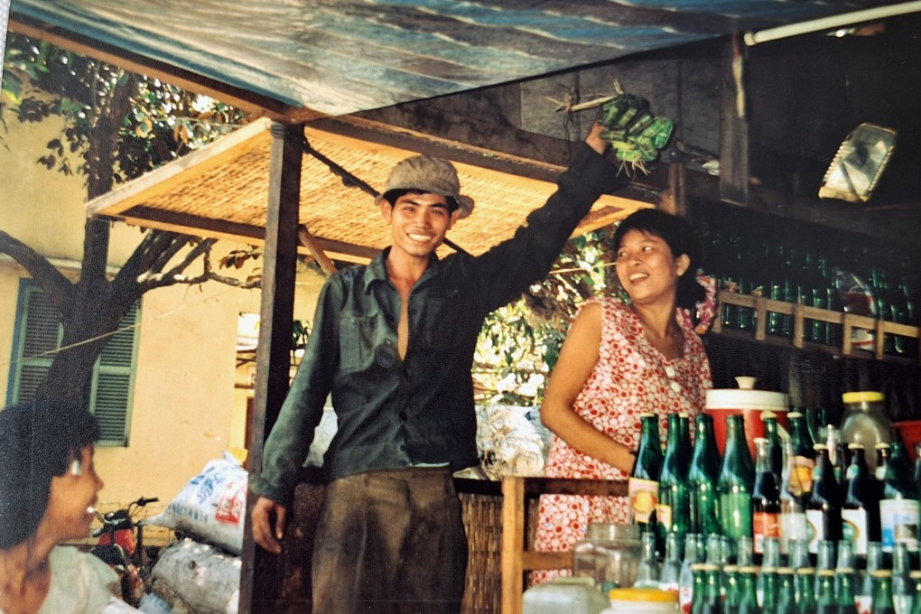 A roadside stall outside Nha Trang, Vietnam, in 1994. Despite all they had endured in the preceding decades, the Vietnamese people were generous, and willing to help out a foreigner in need.  Photo: Simon O’Reilly