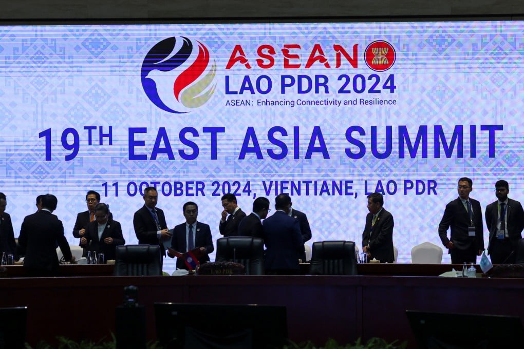 Asean nations should look to tap East Asia’s huge foreign exchange reserves to boost their stock markets, a former Malaysian central banker says. Photo: Reuters