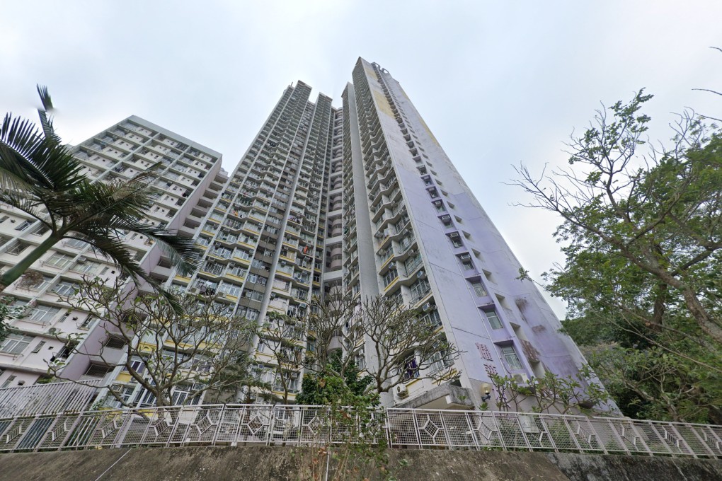 Police have received a report that a woman was hit on the head by a falling piece of concrete at Yiu Tung Estate in Shau Kei Wan. Photo: Google Maps