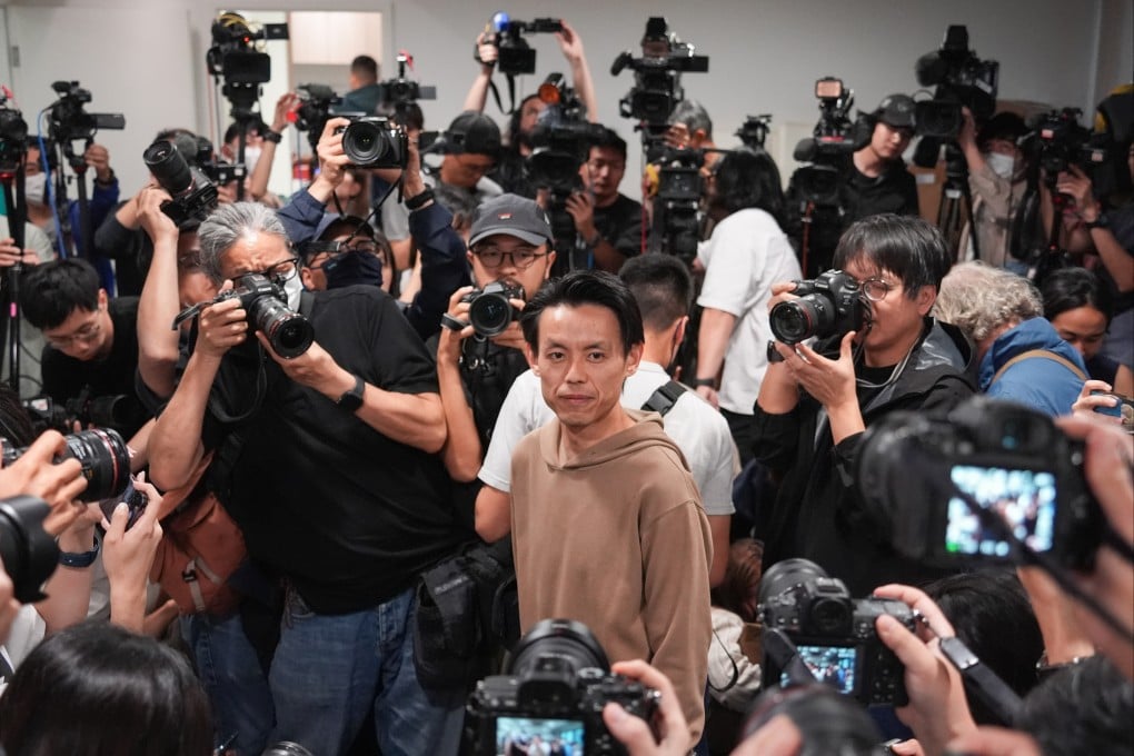 Democratic Party chairman Lo Kin-hei (centre). Photo: Eugene Lee