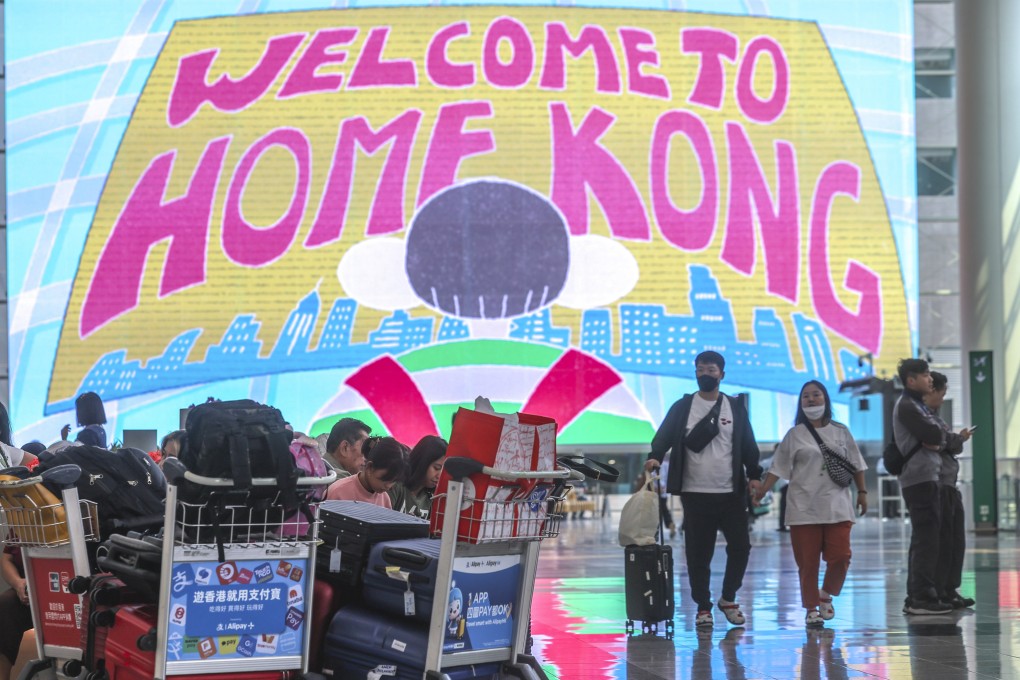 Passengers at the arrival hall of Hong Kong International Airport, Chek Lap Kok. Photo: Edmond So