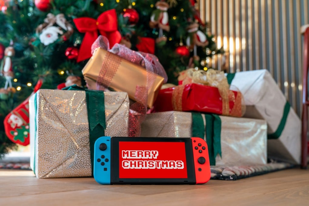 US tariffs are causing firms to halt shipments, from Swiss watches to Christmas toys. Uncertainty looms, potentially emptying American shelves. Photo: Shutterstock