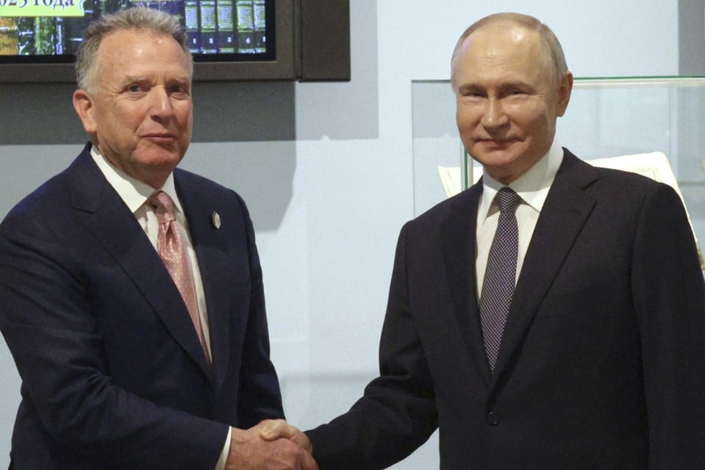 Russian President Vladimir Putin (right) shakes hands with Steve Witkoff, US President Donald Trump’s special envoy, before talks in Saint Petersburg on Friday. Photo: Sputnik, Kremlin/AP