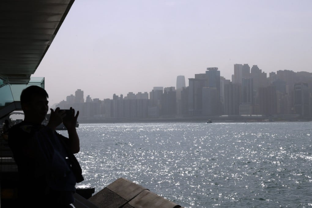 Smoggy weather has struck Hong Kong in recent days, in the worst such case in years. Photo: Jelly Tse