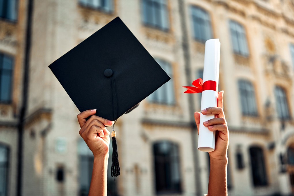 As early research jobs dwindle in the US due to funding cuts and hiring freezes, a new study has found in China, PhD graduates outnumber postdoctoral job vacancies by five to one. Photo: Shutterstock