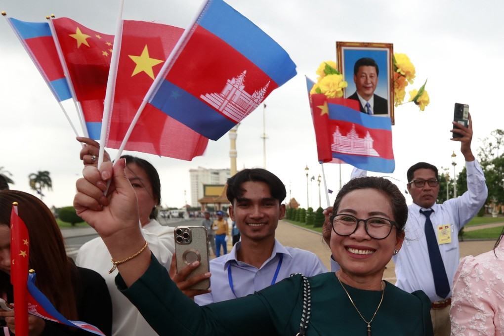 Well-wishers in Phnom Penh welcome President Xi Jinping to Cambodia last week. Photo: EPA-EFE