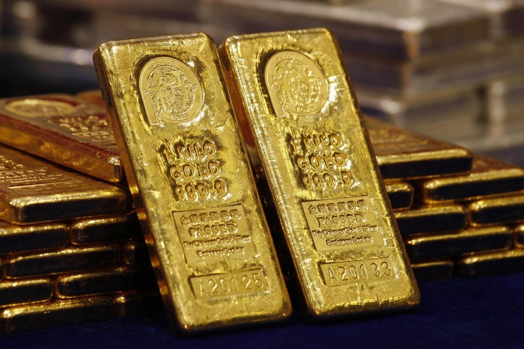 Gold bars weighing 1kg are displayed at the Chinese Gold and Silver Exchange Society in Hong Kong in this February 14, 2013, file photo. Photo: Reuters