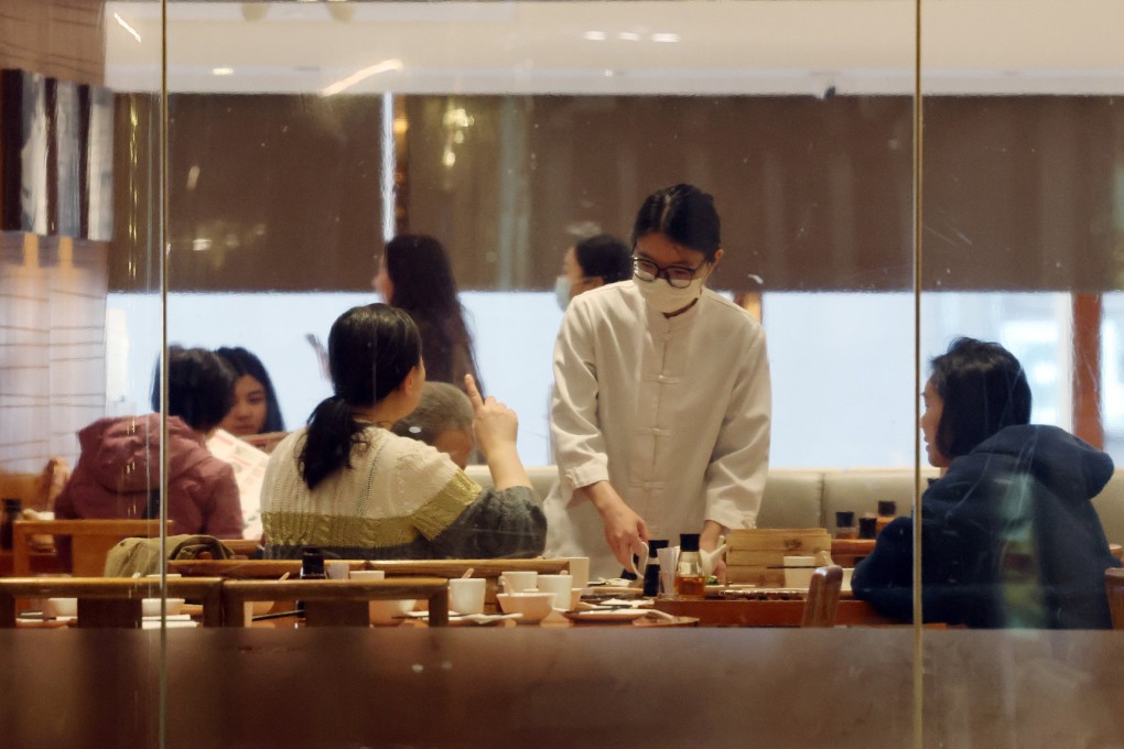 Hong Kong’s restaurant trade has faced staffing shortages for years. Photo: Jelly Tse