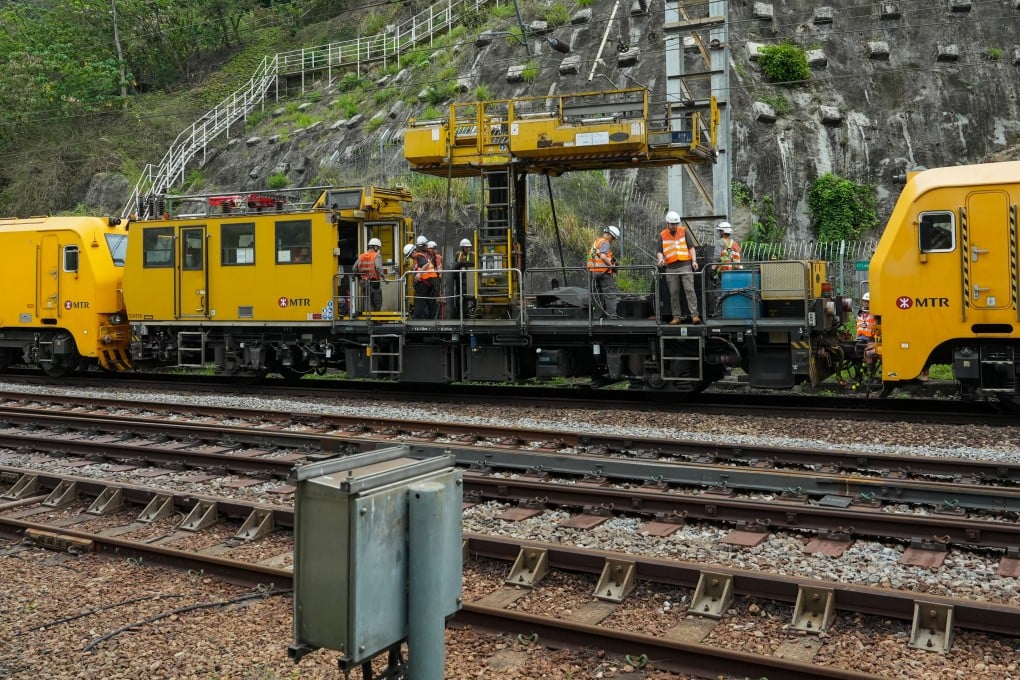 A technical fault on an MTR engineer’s train near Fo Tan station at around 5am on Sunday caused over six hours of delays. Photo: Sun Yeung