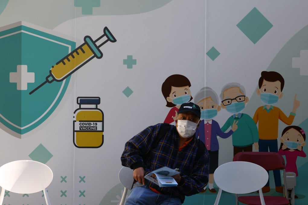 Health experts are calling for older residents to get vaccinated against Covid every year. Photo: Dickson Lee