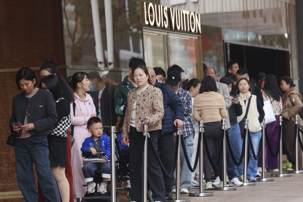 Shoppers queued up at the Louis Vuitton store on Canton Road in Hong Kong’s Tsim Sha Tsui district in Kowloon on 2 January 2025. Photo: Jelly Tse