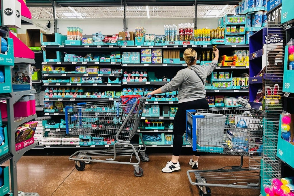 US retail giant Walmart has reportedly told some Chinese suppliers to resume shipments, in a possible sign that a deal to de-escalate the US-China trade war may be getting closer. Photo: AFP