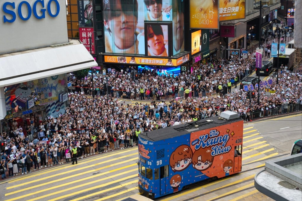 Fans turn Causeway Bay into “Keung To Bay” in celebration of the Cantopop star’s 26th birthday. Photo: Sam Tsang