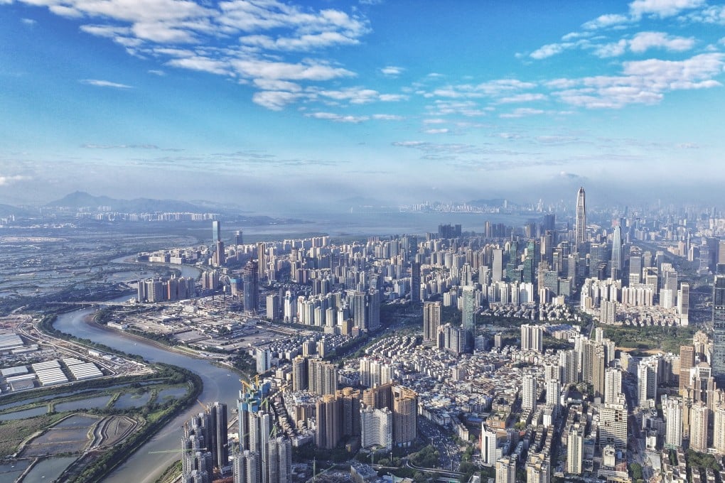 China’s economic powerhouses need to keep a close watch on global conditions as they draft their plans for the next five years, Chinese President Xi Jinping says. Photo: Xinhua