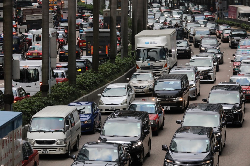 Traffic on Gloucester Road, Wan Chai. Photo: Dickson Lee