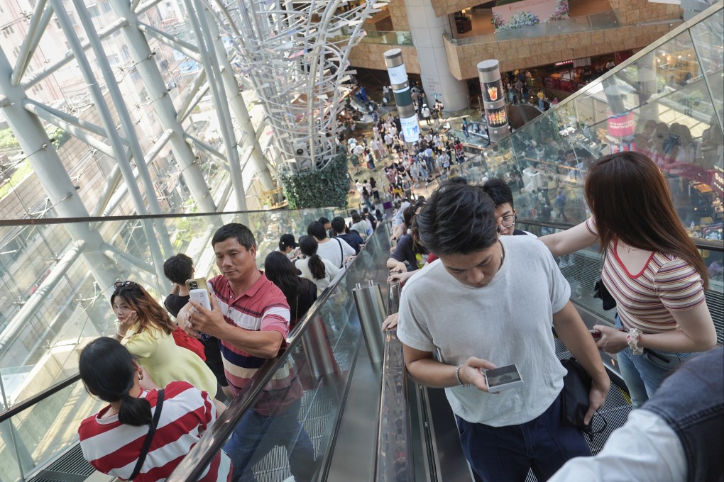 Hong Kong’s economy could see full-year growth of 2 to 3 per cent, according to budget estimates. Photo: Elson Li