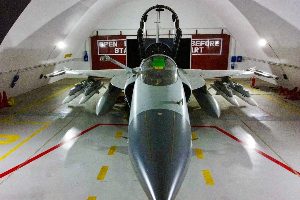 A Pakistani JF-17 Block III fighter armed with Chinese-made PL-15 missiles. Photo: Handout