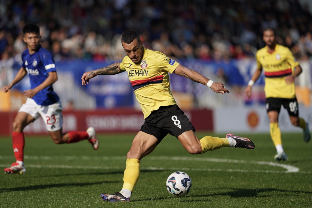 The individual genius of Everton Camargo is keeping Lee Man’s titles hopes alive. Photo: Elson Li