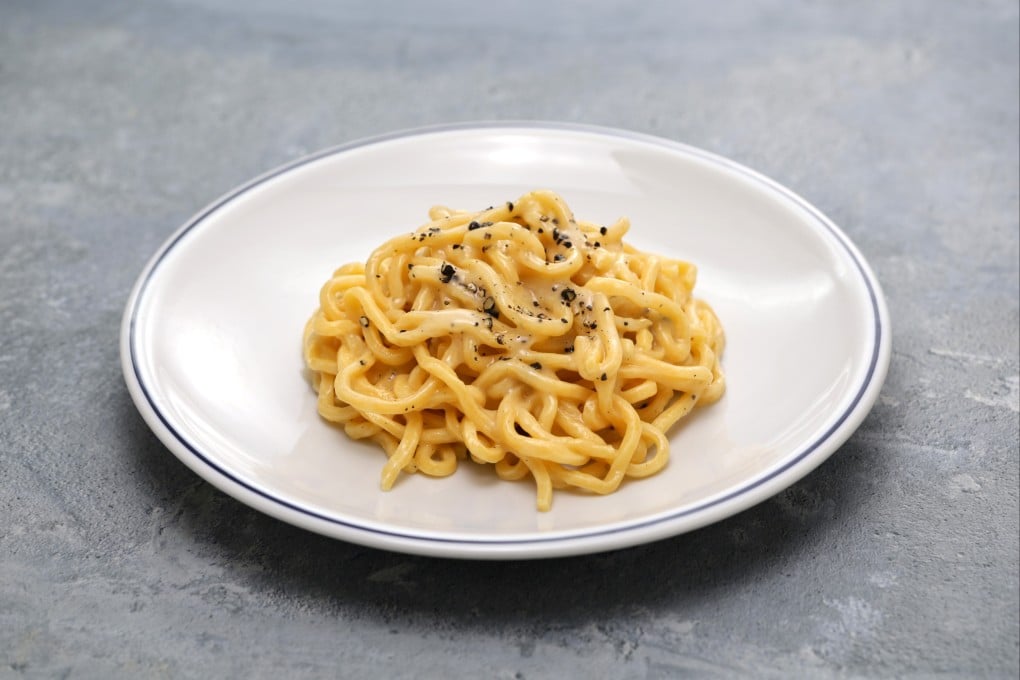 Pasta cacio e pepe is a traditional Roman dish comprising pasta, pecorino cheese and pepper. Scientists have worked out a formula to guarantee the sauce is not lumpy, they say. Photo: Shutterstock Images