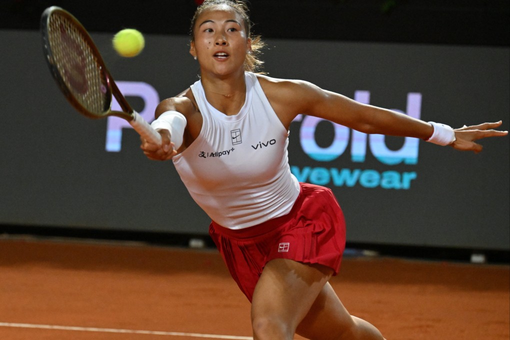 Zheng Qinwen makes a return during her Italian Open semi-final defeat by Coco Gauff. Photo: Xinhua