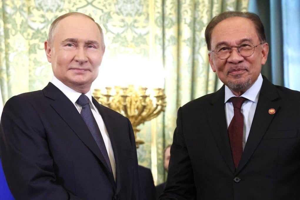 Malaysia’s Prime Minister Anwar Ibrahim (right) is welcomed by Russian President Vladimir Putin at the Kremlin on Wednesday. Photo: Kremlin/dpa