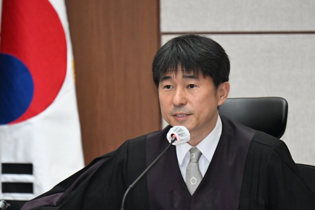 Senior Judge Jee Kui-youn presides over former president Yoon Suk-yeol’s insurrection trial at the Seoul Central District Court on April 21. Photo: Yonhap/EPA-EFE